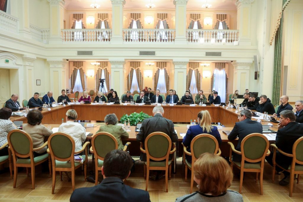 Image for: Професор кафедри інформаційних систем в управлінні та обліку Людмила Чижевська взяла участь у консультаціях за участю Прем’єр-міністра України, Міністра освіти України, представників уряду, Верховної Ради, Офісу президента та національних меншин